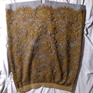 Lace skirt